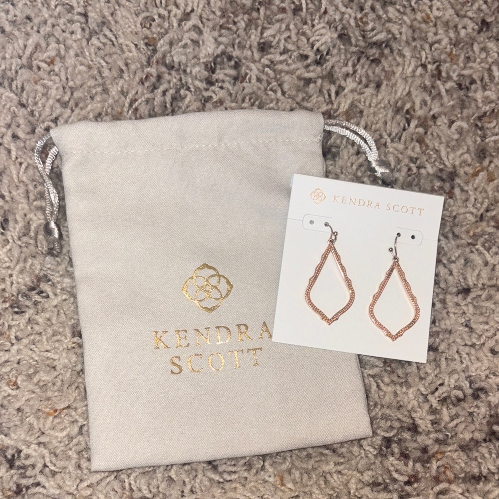 Kendra Scott Rose Gold mini Drop Earrings